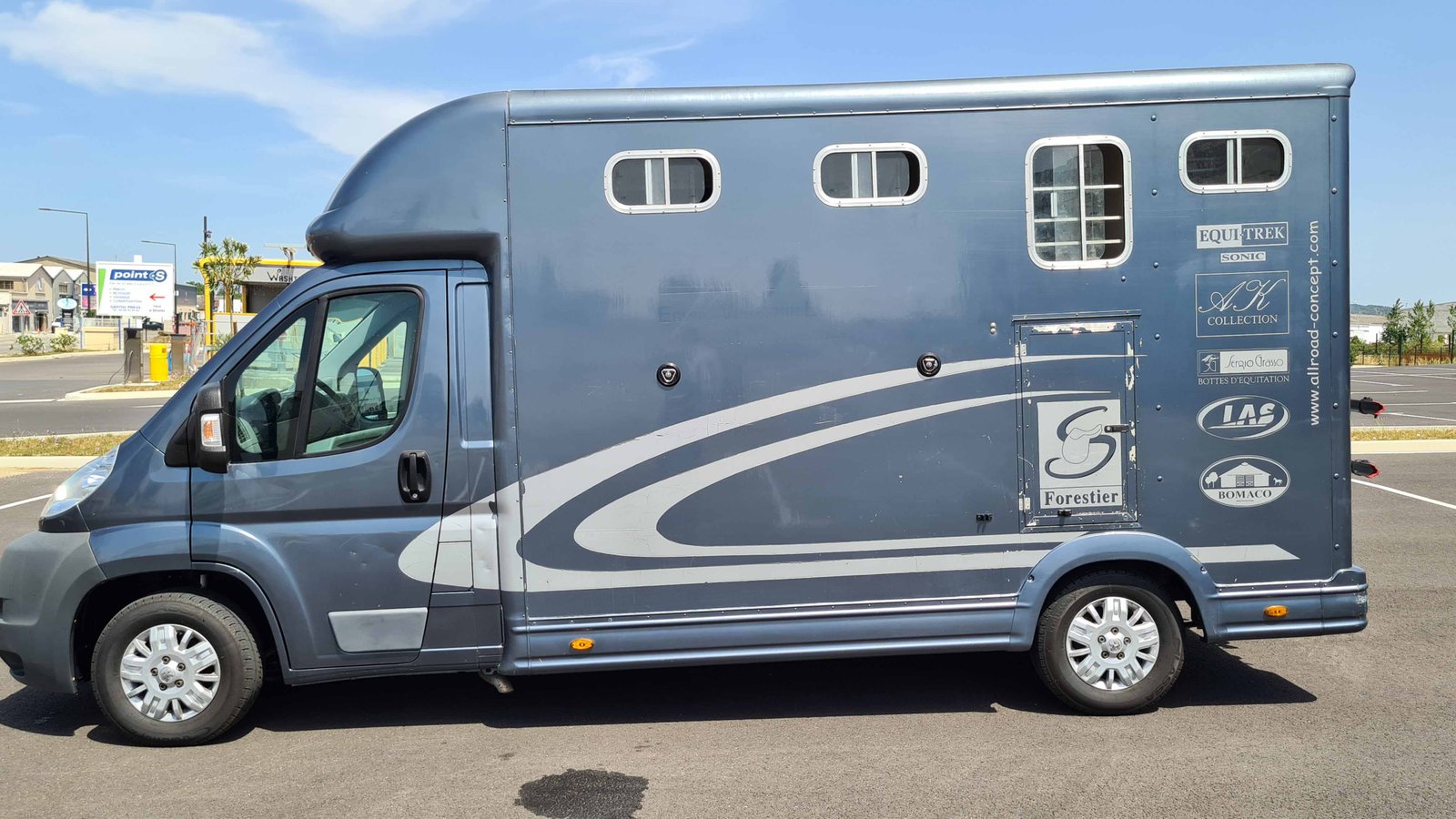Camion v.l transport 2 chevaux - Peugeot Boxer